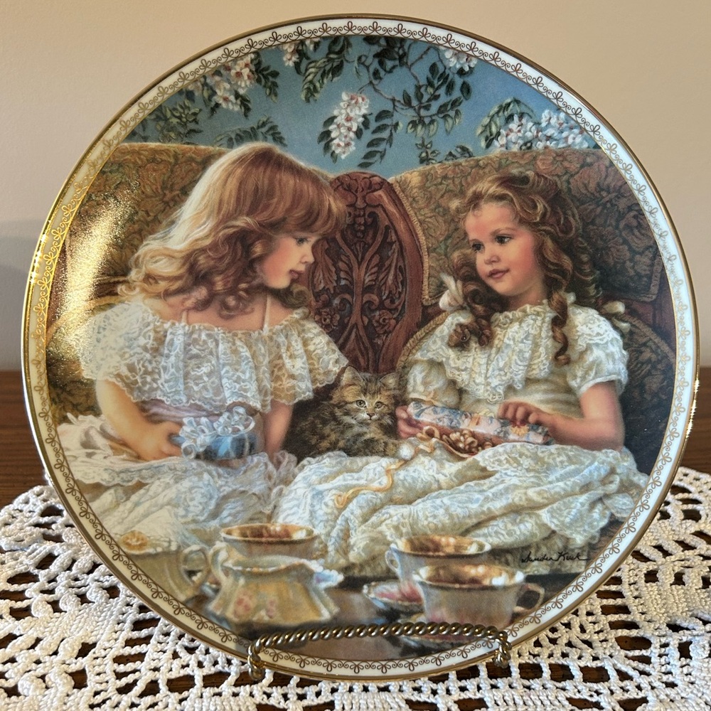 Sandra Kuck The Brandford Exchange Sugar & Spice Series Plate 1 Best Friends